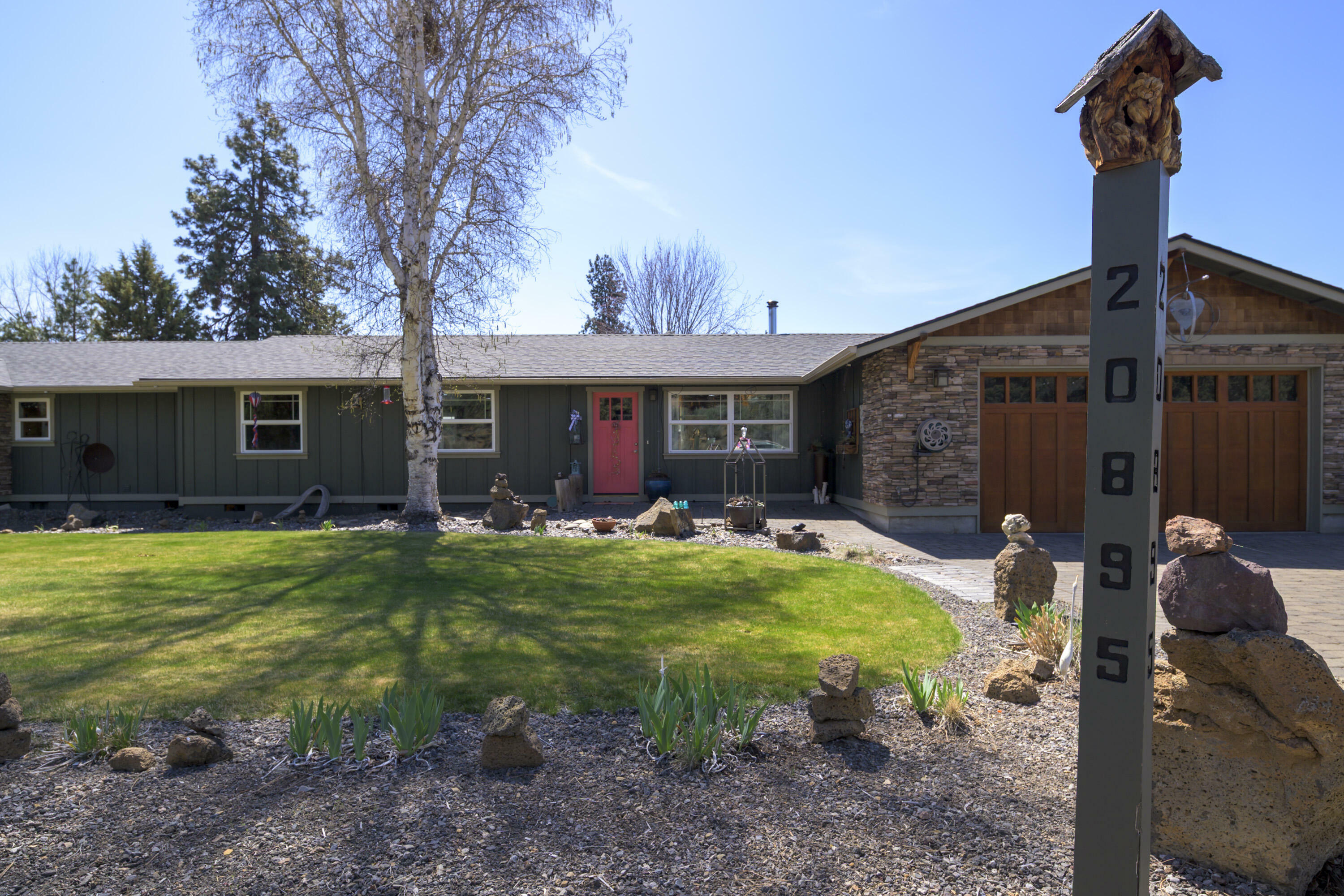 Property Photo: 20895 Desert Woods Drive OR 97702