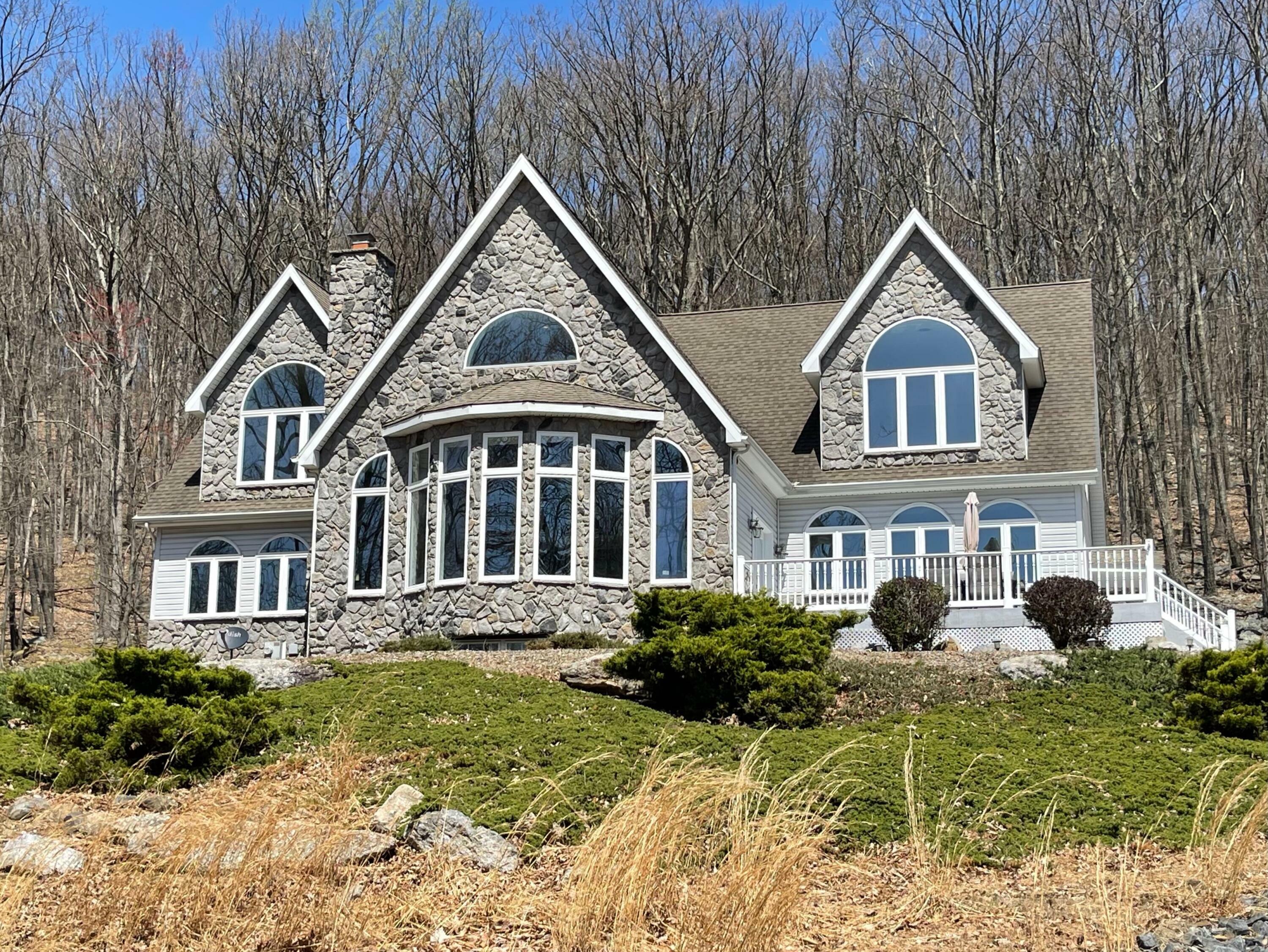 8 Kickapoo Drive  Hazle Township PA 18202 photo