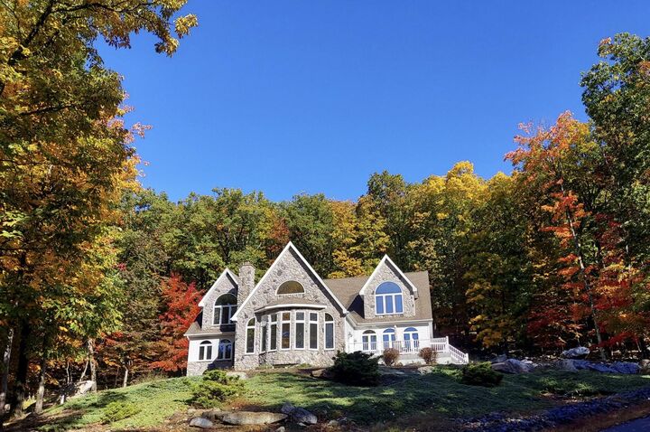 8 Kickapoo Drive  Hazle Township PA 18202 photo
