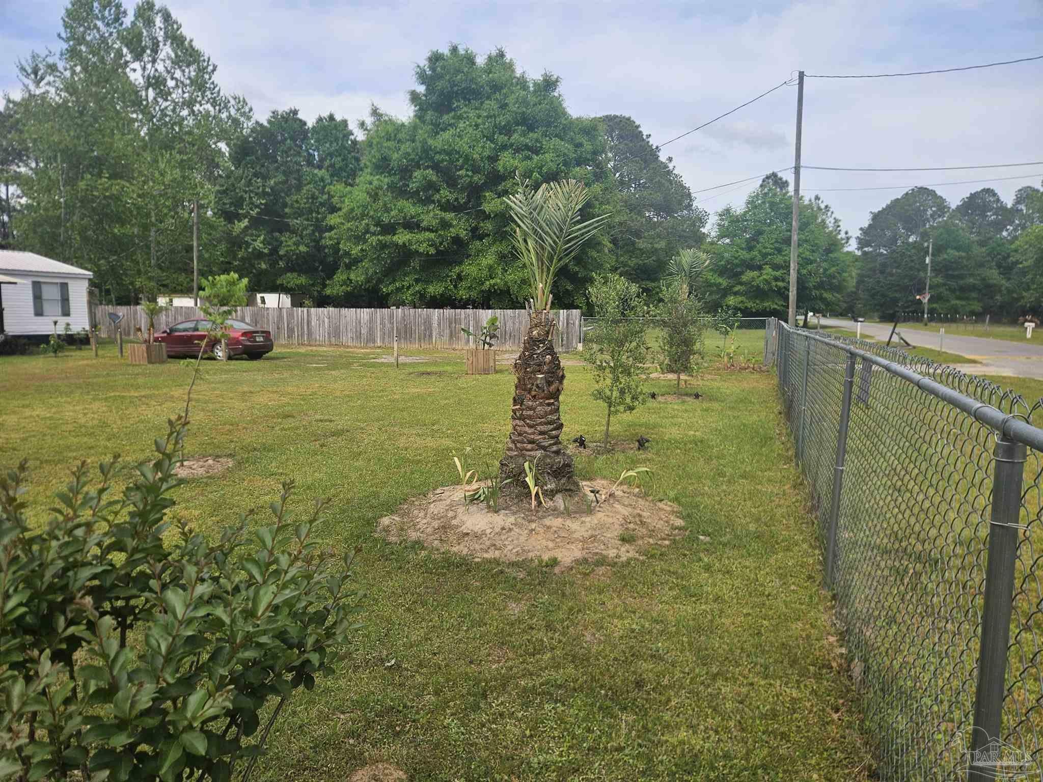 Property Photo: 8250 Punjob Rd FL 32583