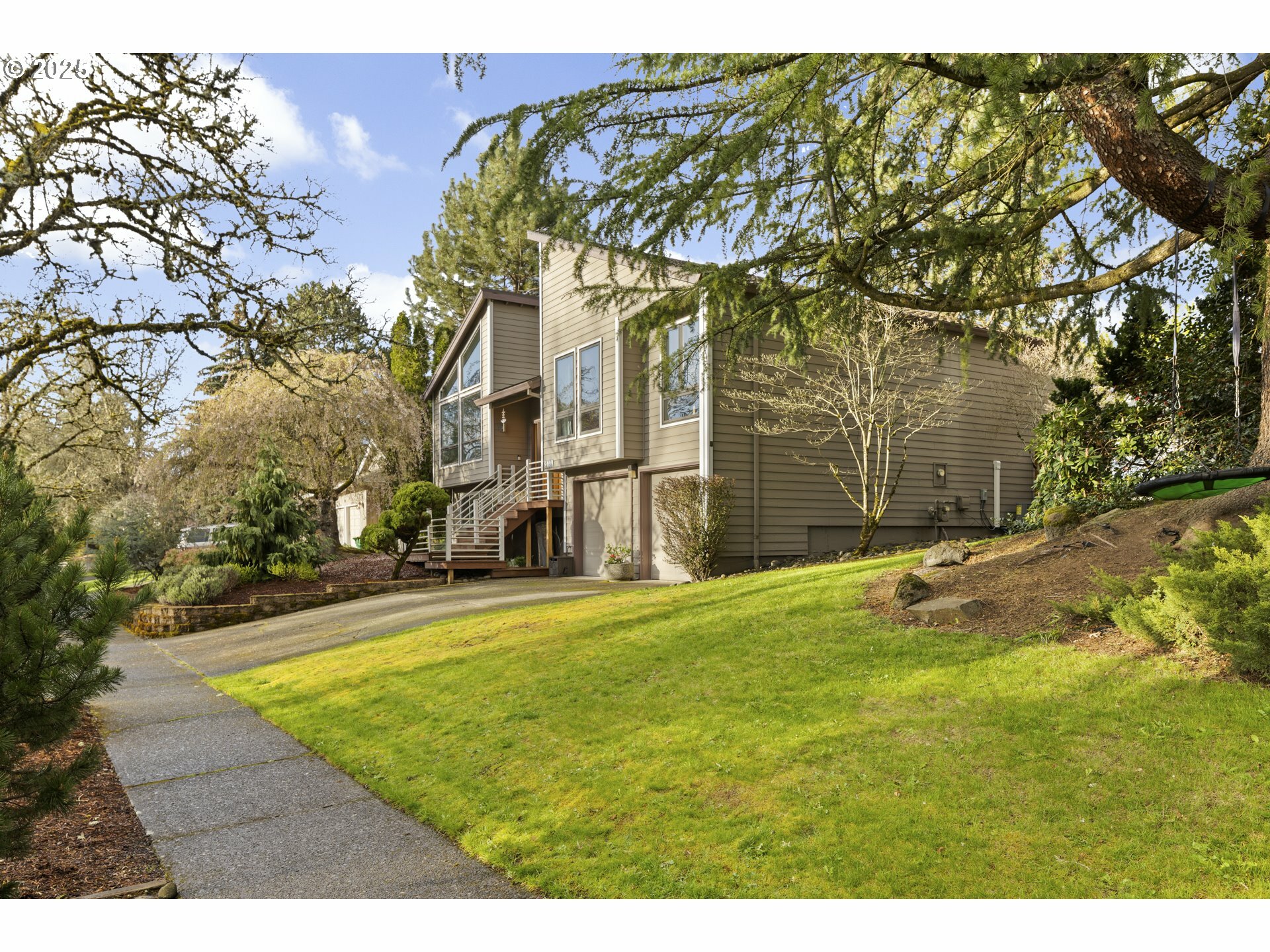 Property Photo: 9600 SW New Forest Dr OR 97008