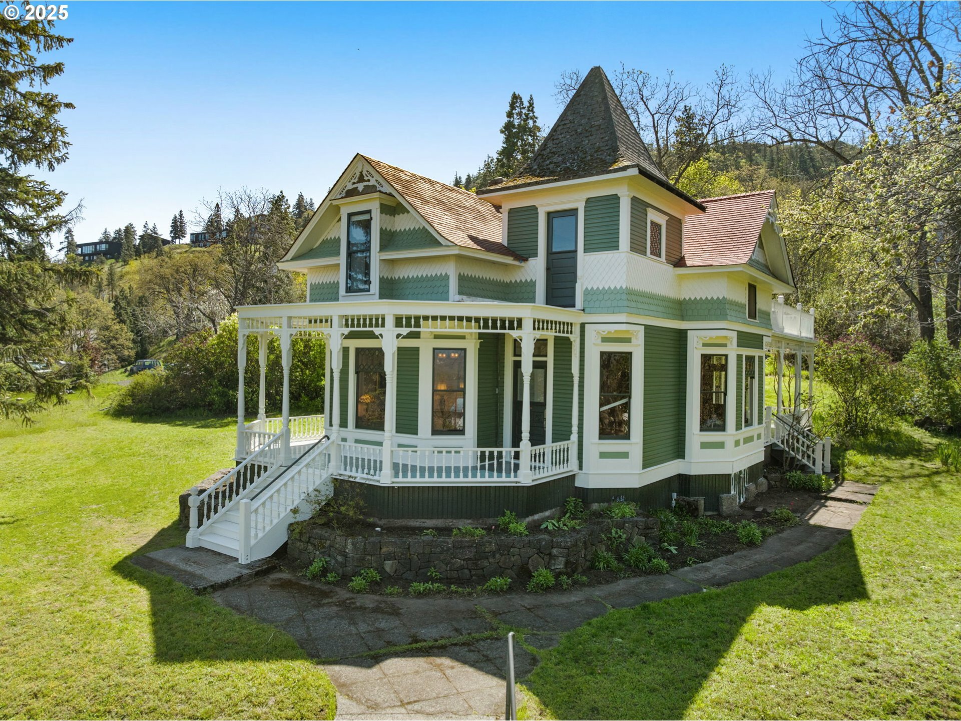704 3rd Ave  Mosier OR 97040 photo