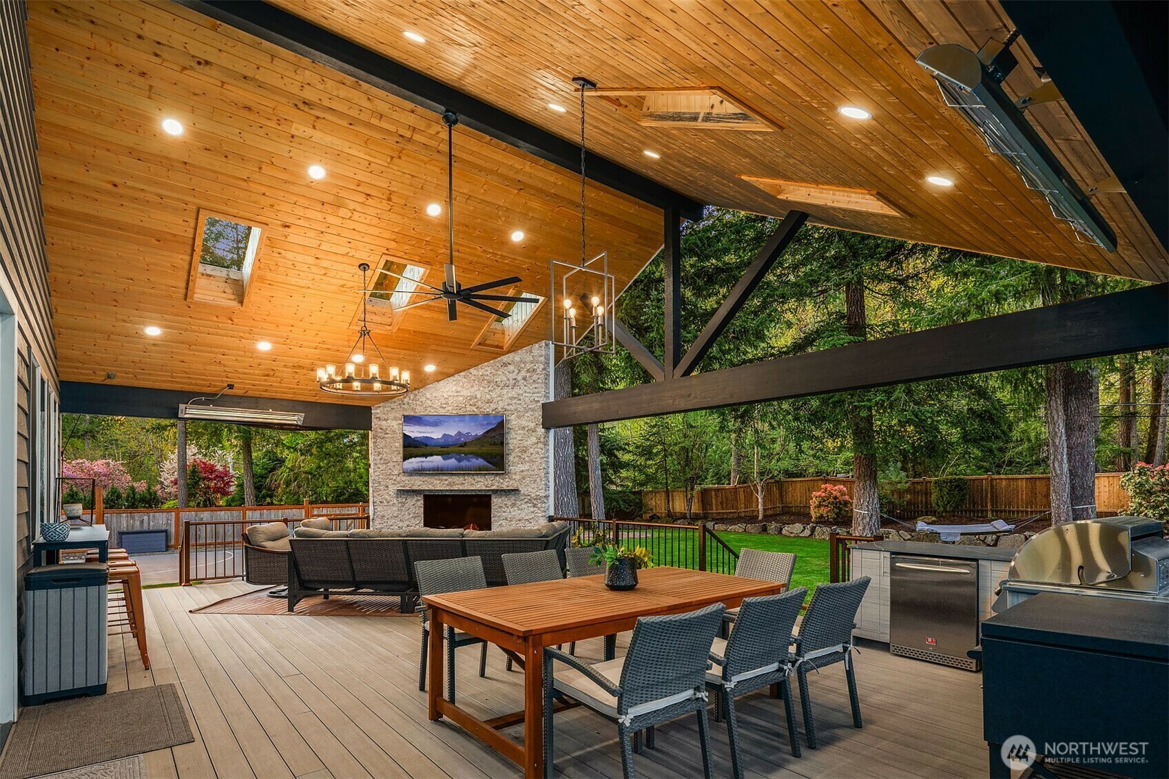 Property Photo: 43936 SE 127th Place WA 98045