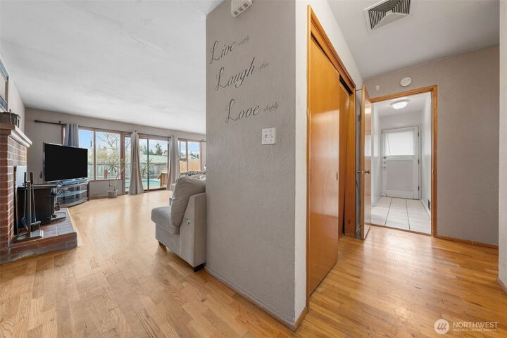 Property Photo:  1847 N Shirley Street  WA 98406 