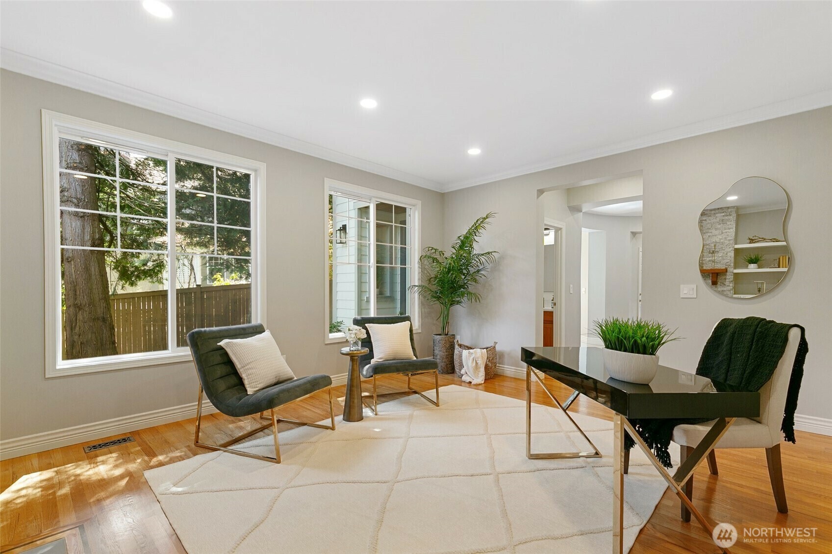 Property Photo: 6721 Azalea Way SE WA 98065