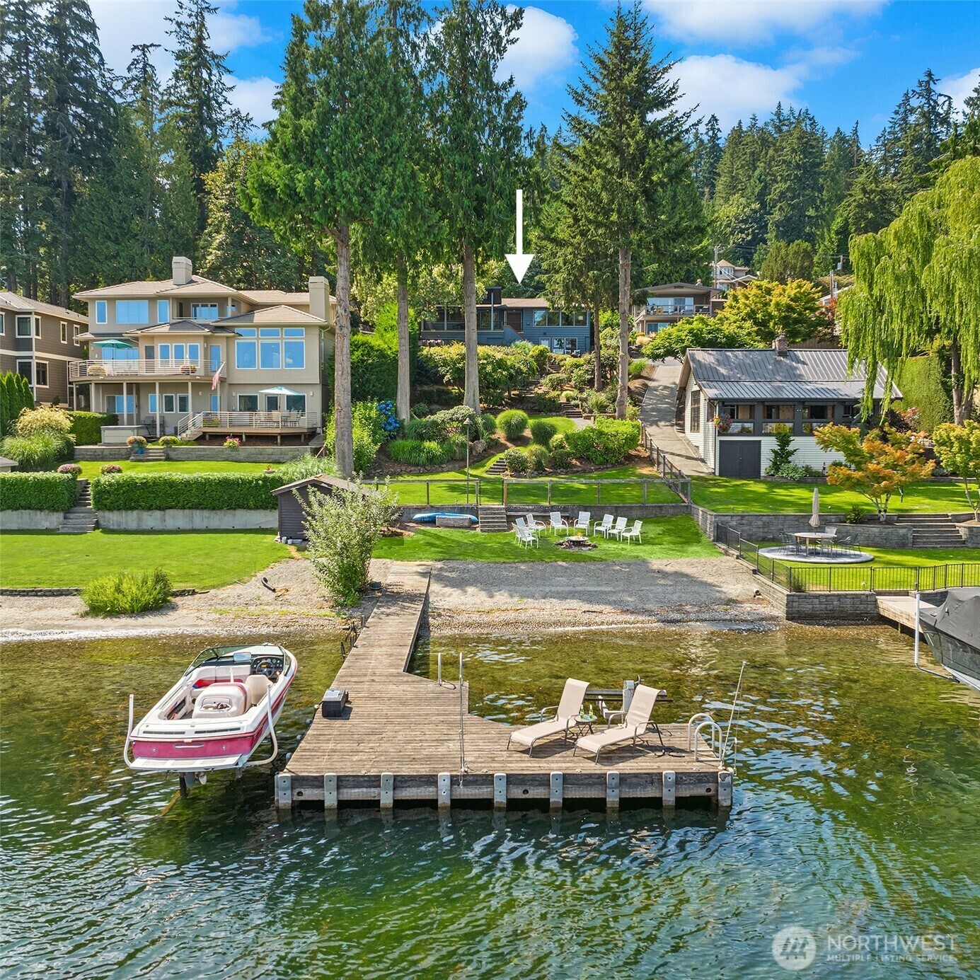 Property Photo: 2228 W Lake Sammamish Parkway SE WA 98008