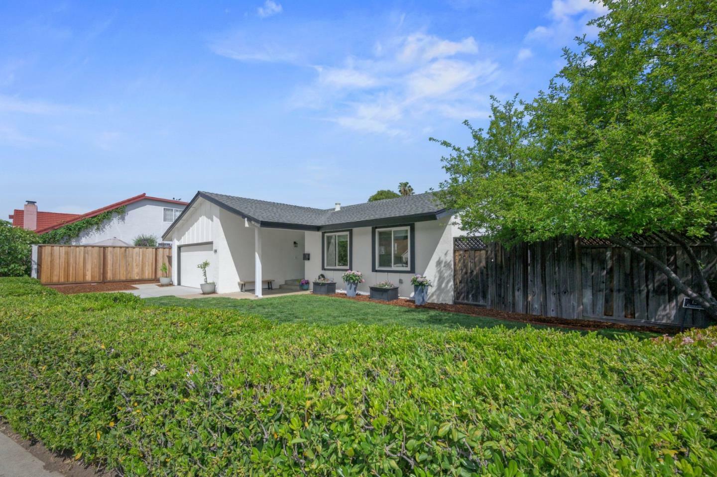 Property Photo: 1301 Crossgates Lane CA 95120