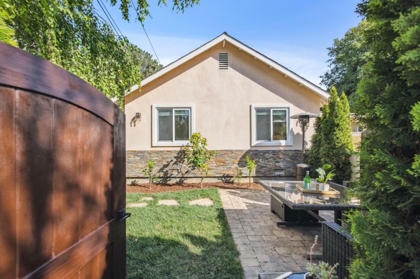 Property Photo: 754 Homer Avenue CA 94301
