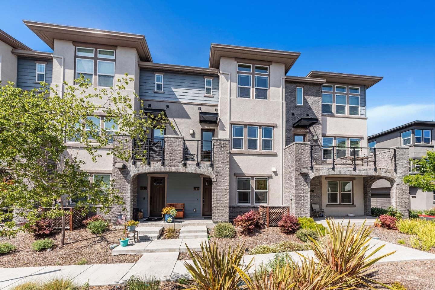 Property Photo:  561 San Pasqual Terrace 2  CA 94085 