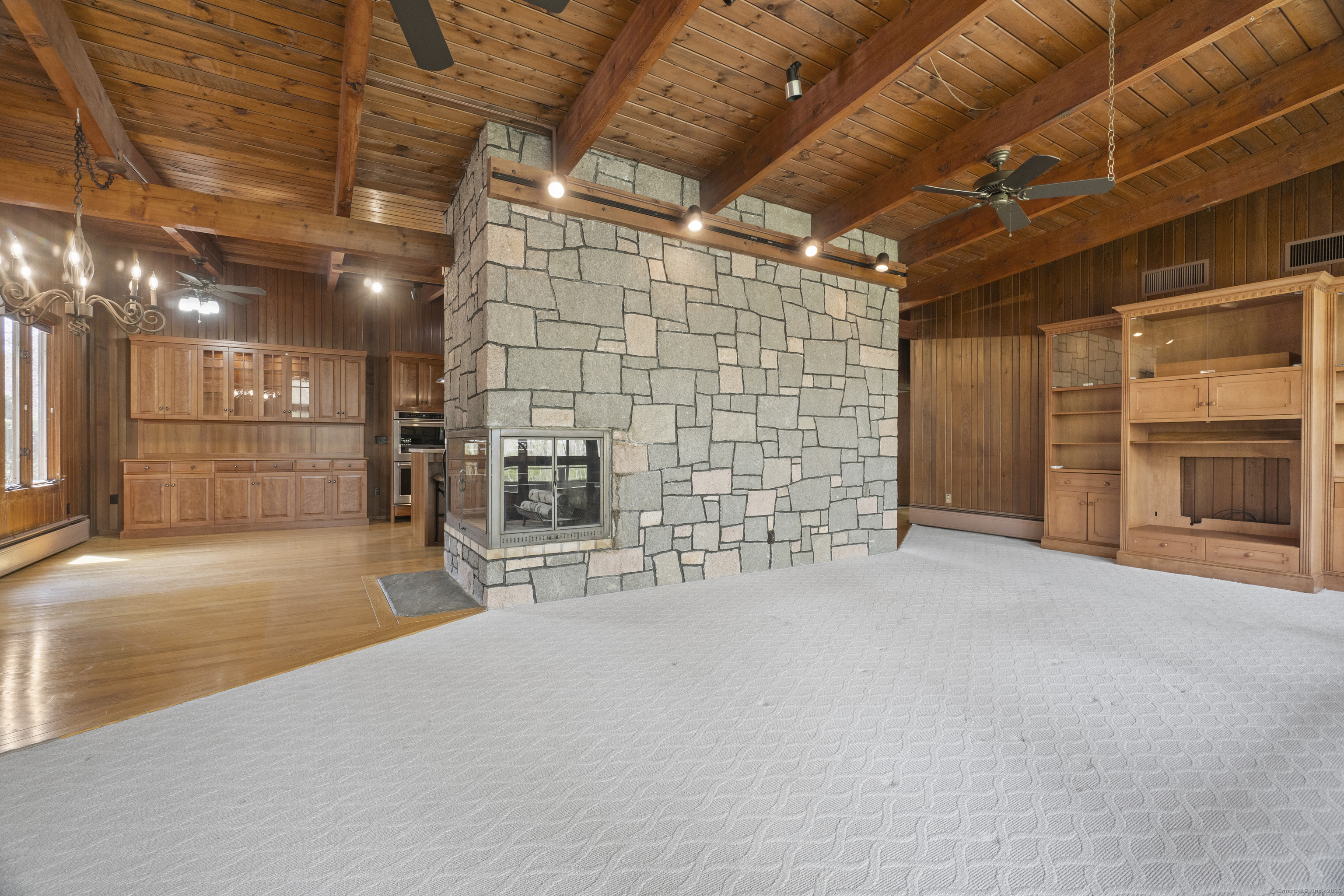 Property Photo: 8 Cromwell Place CT 06475