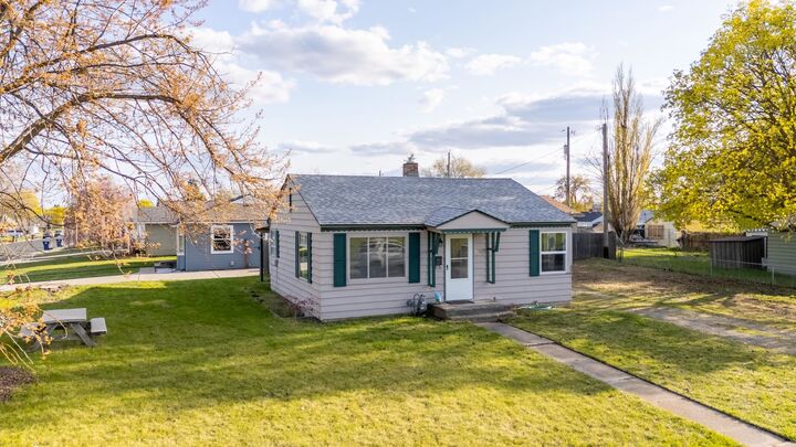 2405 W Columbia Ave  Spokane WA 99205 photo