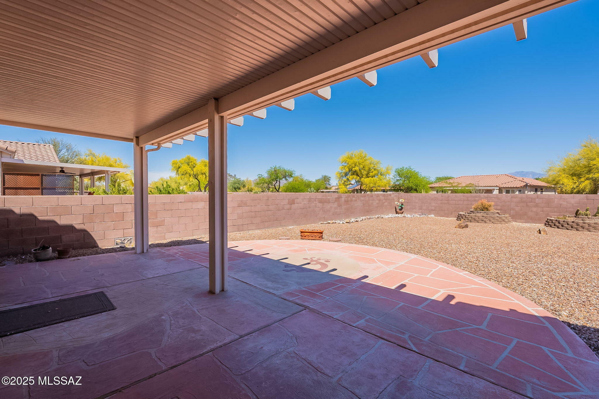 Property Photo: 9368 N Sunflower Blossom Place AZ 85743