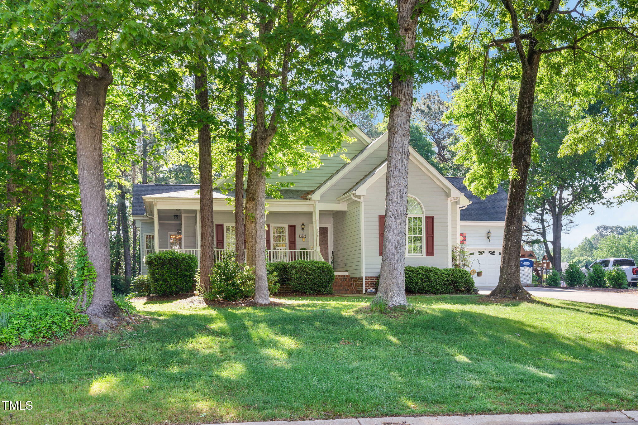 304 Parkridge Drive  Clayton NC 27527 photo