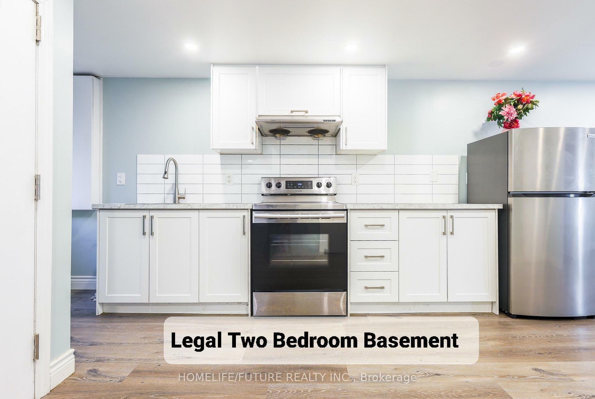 Photo de la propriété: 226 Oakridge Drive ON M1M 2B3