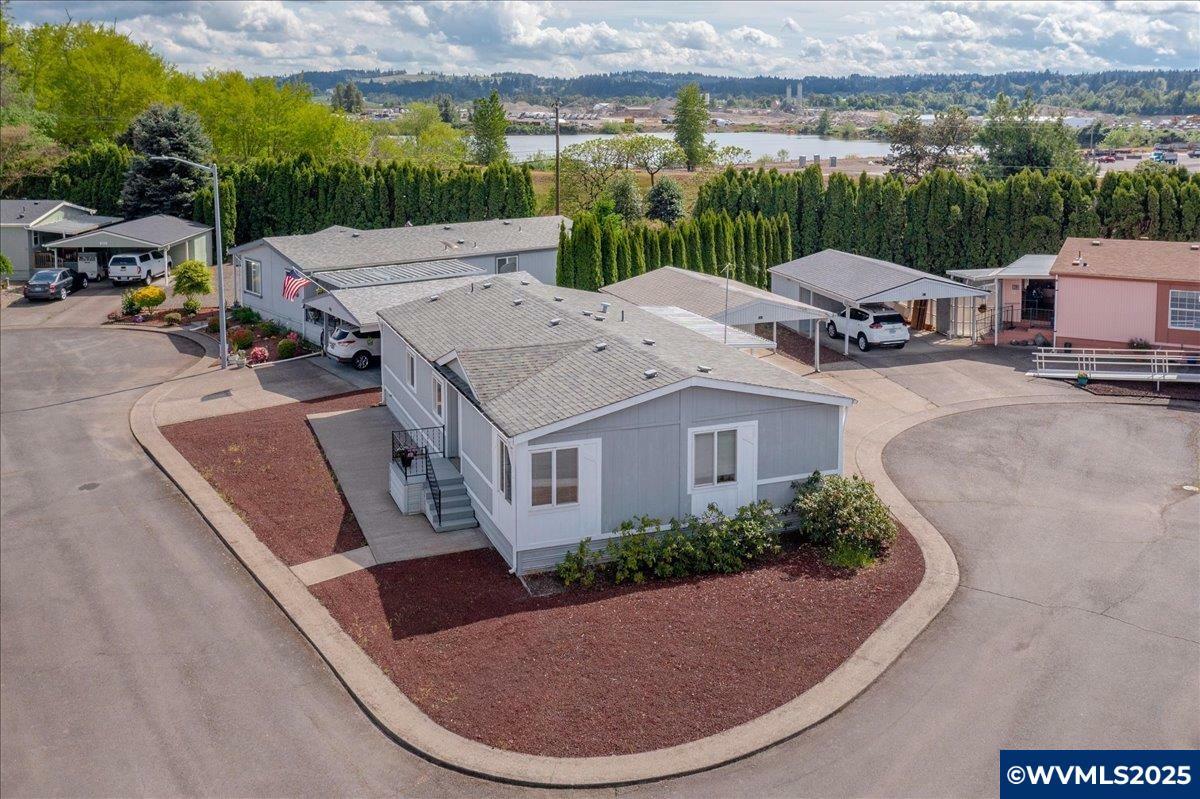 Property Photo: 2410 Lancaster (962) Dr SE 962 OR 97317