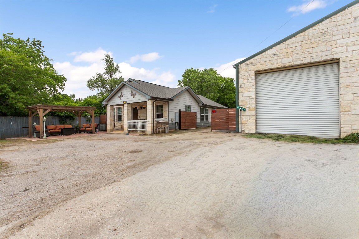 Property Photo: 2600 Gardenia Drive TX 78727
