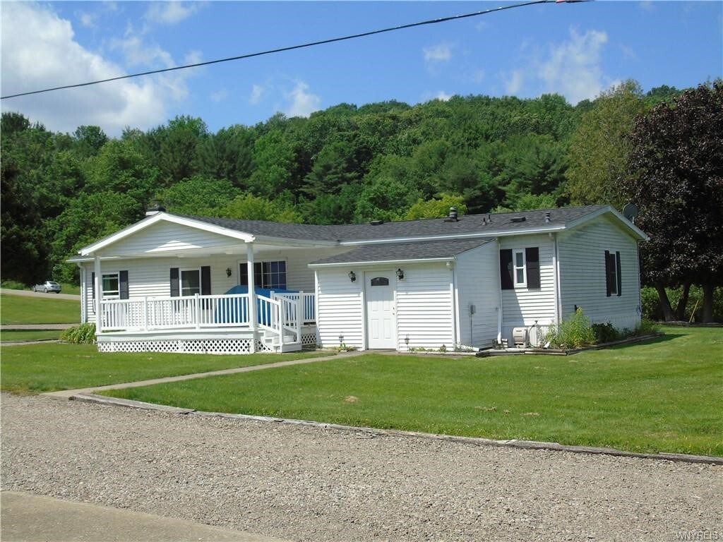 Property Photo: 1829 County Route 5 NY 14801