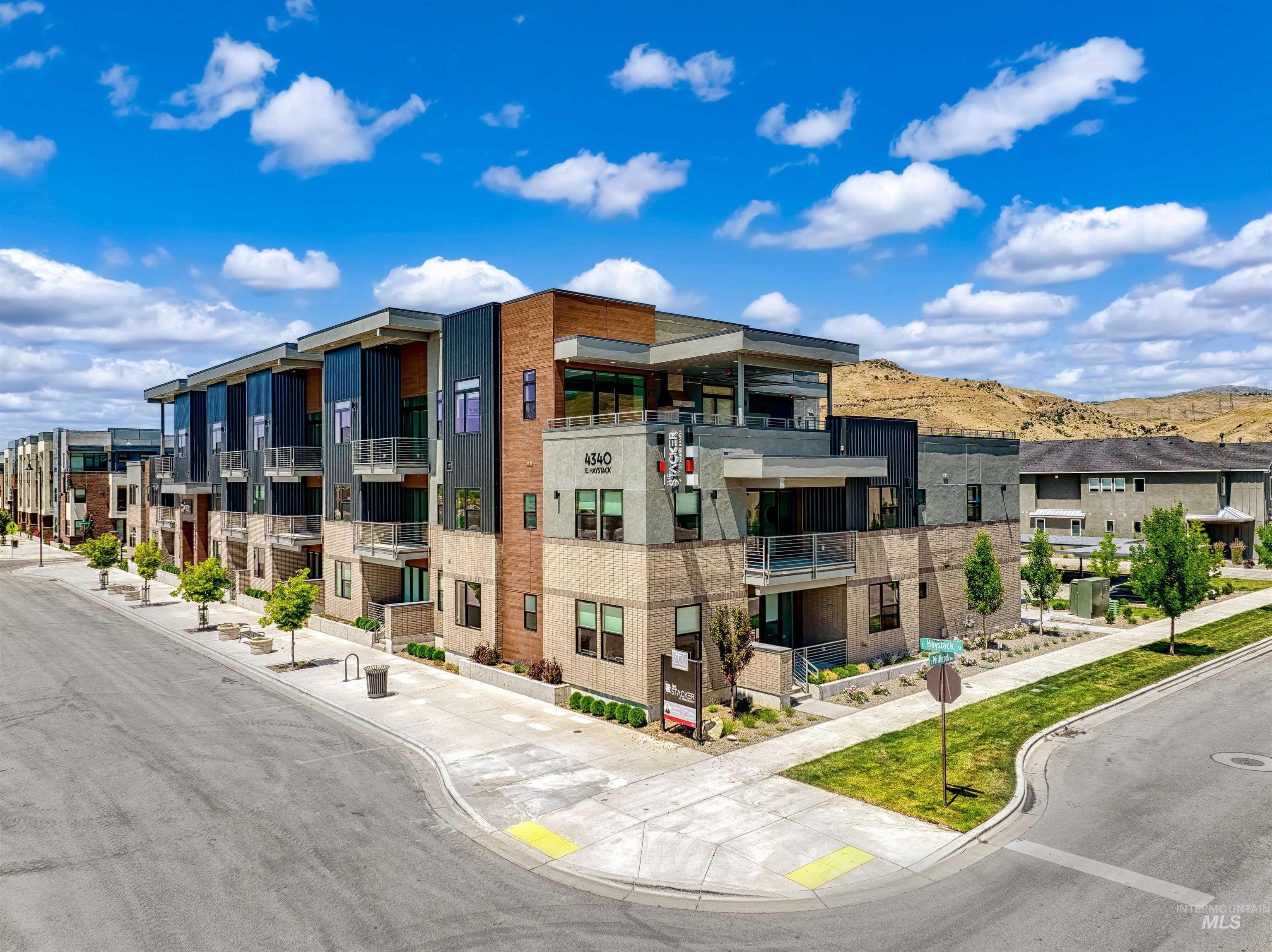 Property Photo: 4340 E Haystack St 201 ID 83716