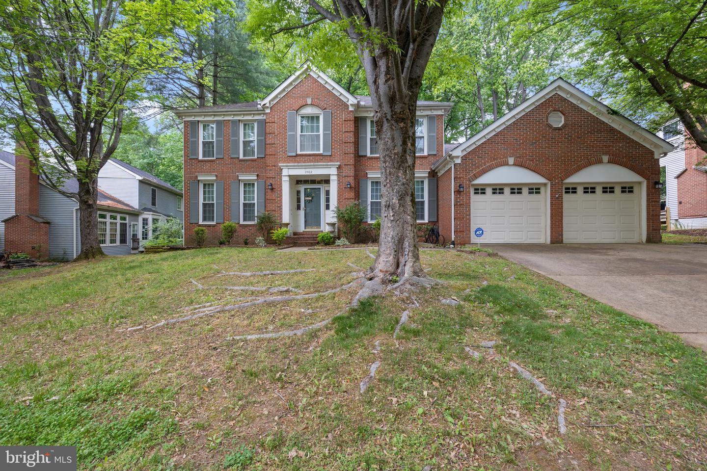 Property Photo: 5502 Lakeford Lane MD 20720