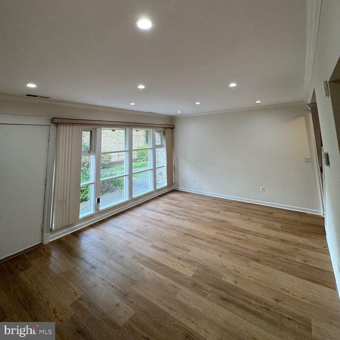 Property Photo: 4463 Forest Glen Court 4463 VA 22003