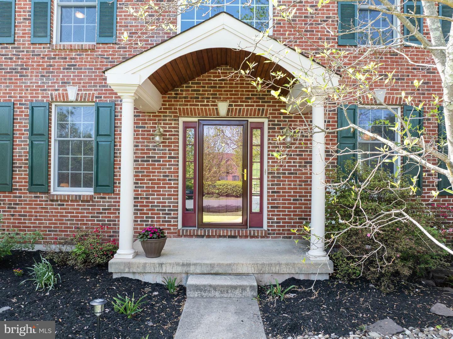 Property Photo: 73 Salford Way PA 18969