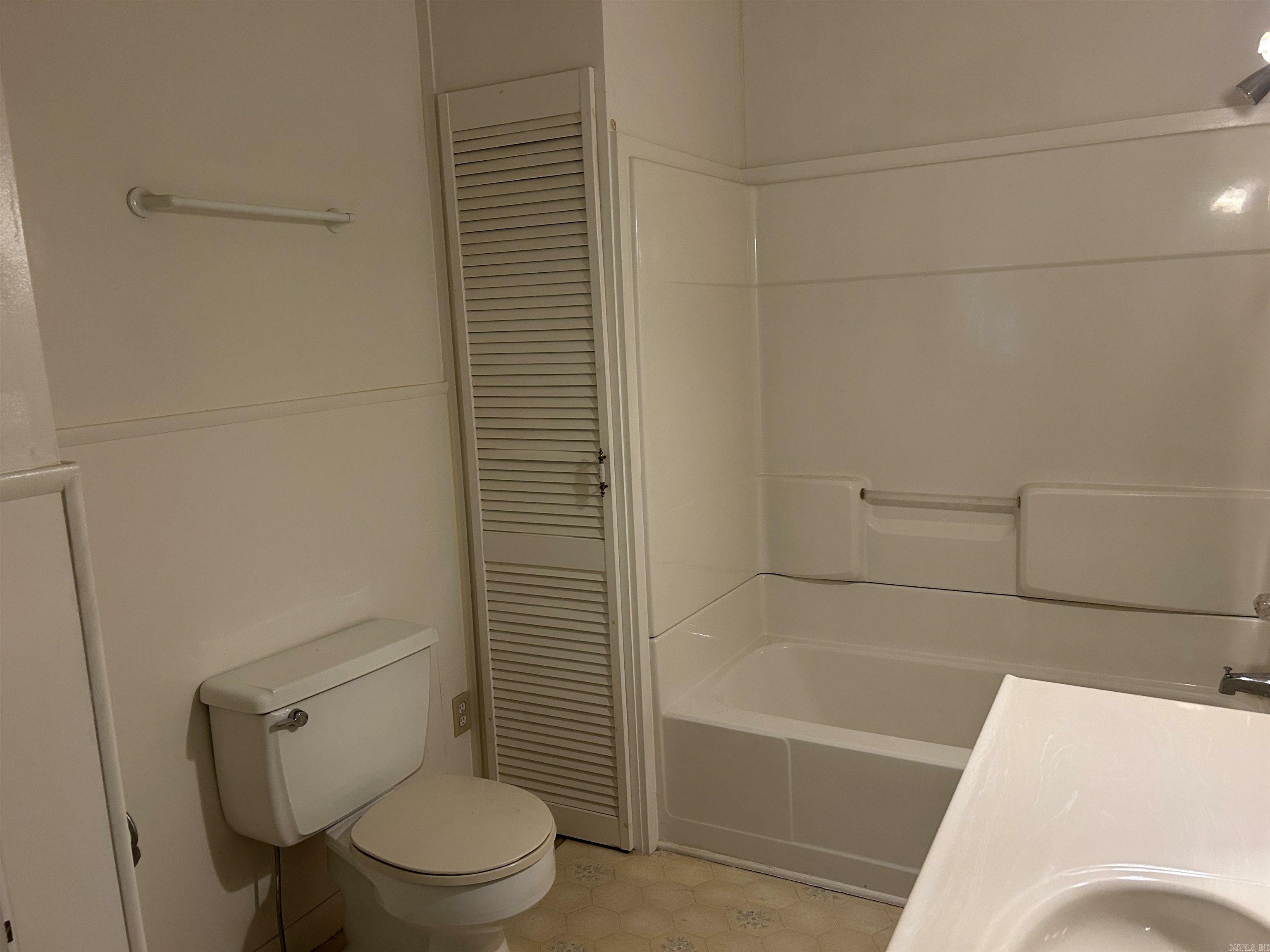Property Photo: 2 Brad Street AR 71901