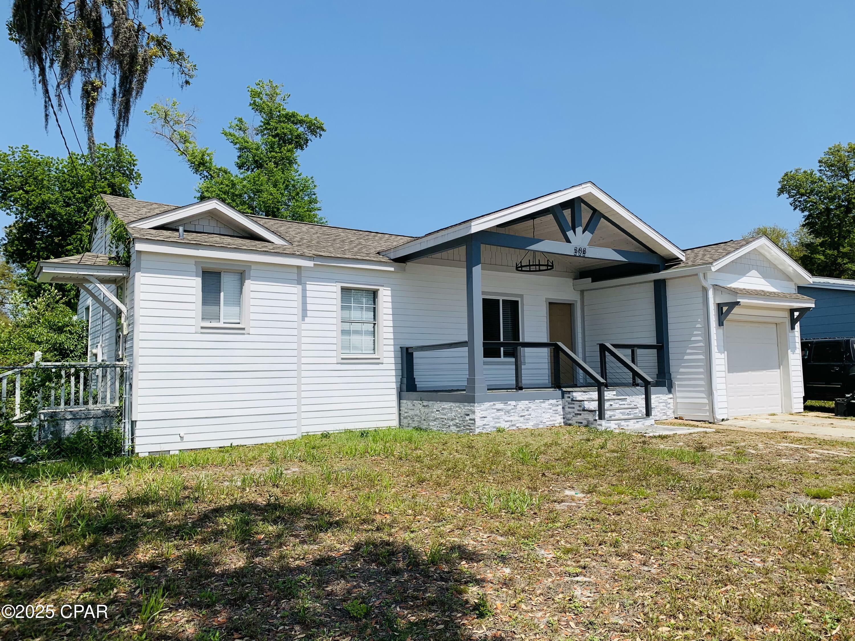 Property Photo: 308 S Macarthur Avenue FL 32401