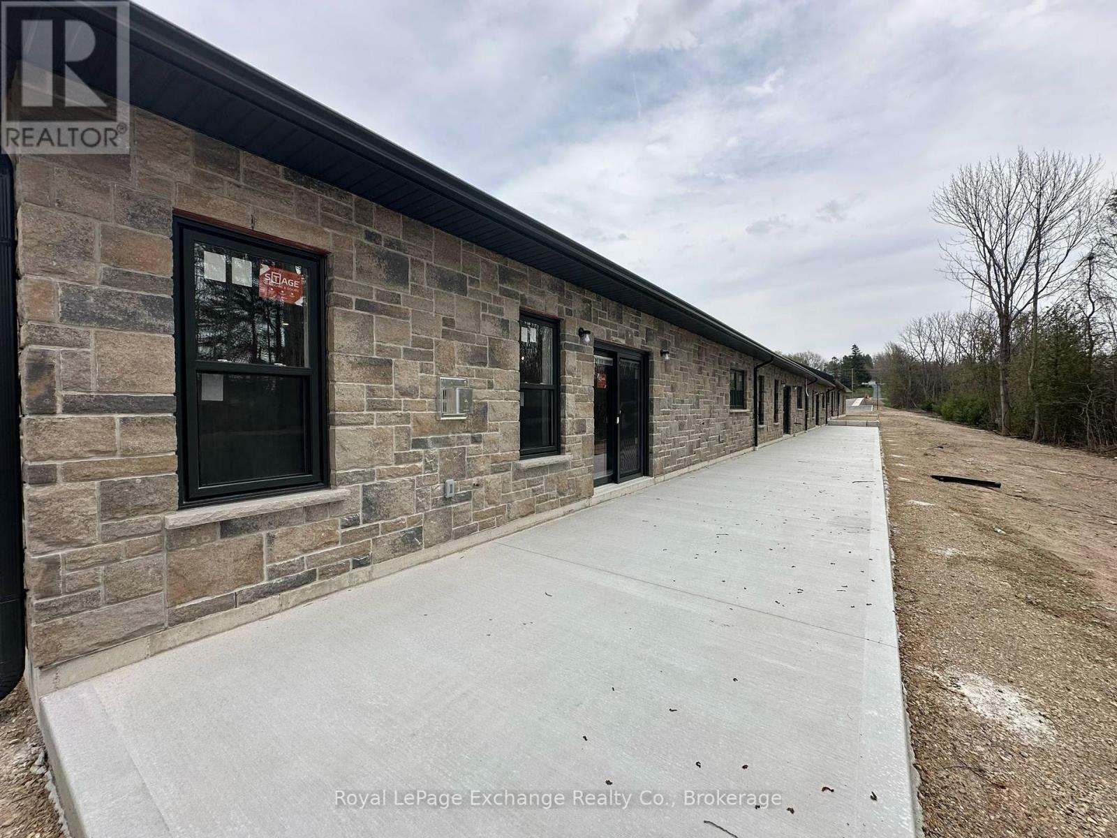 Photo de la propriété: 1182 Queen Street 32 ON N2Z 1G4