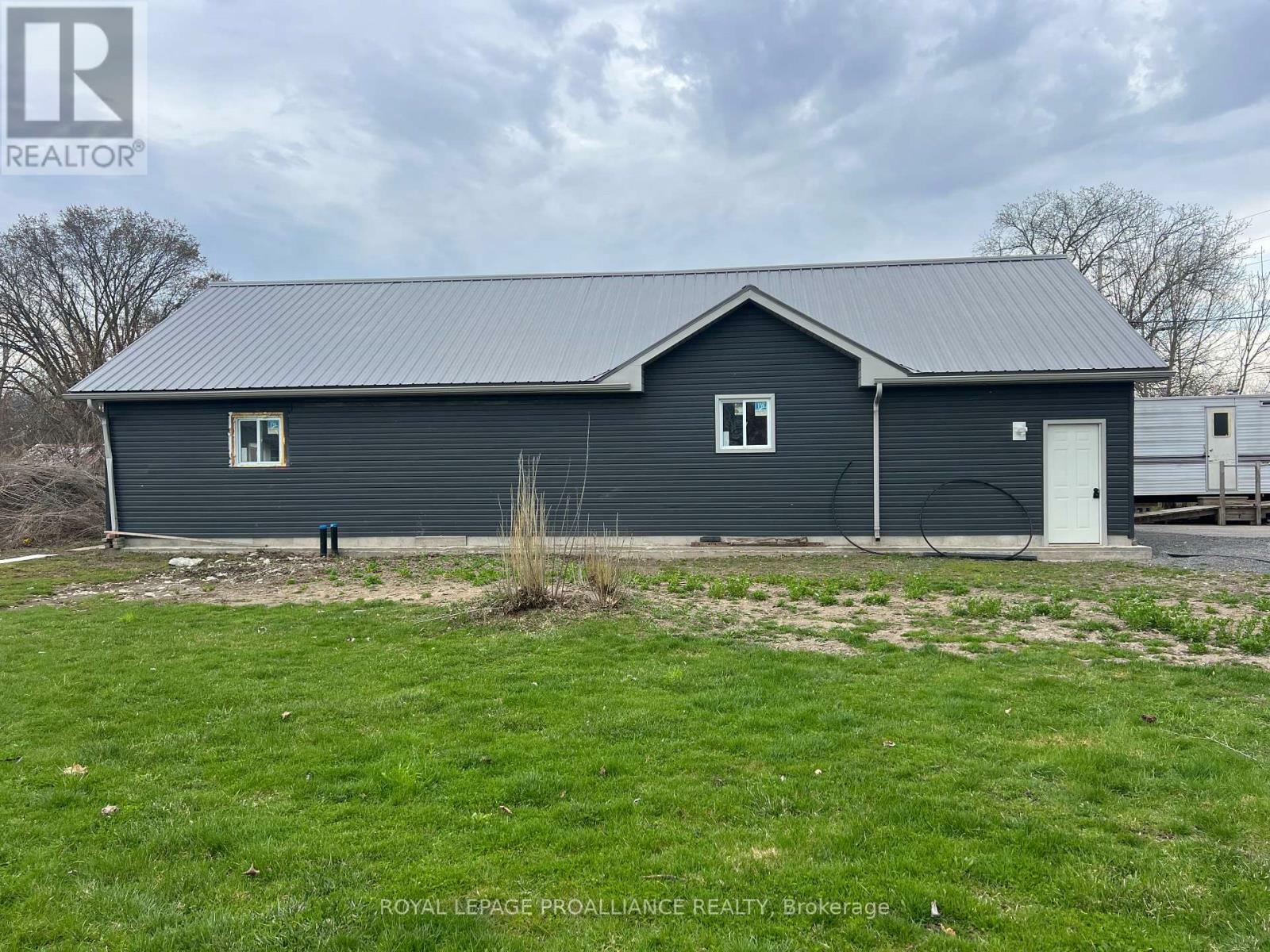 Property Photo:  794 County Road 28  ON K8N 4Z7 