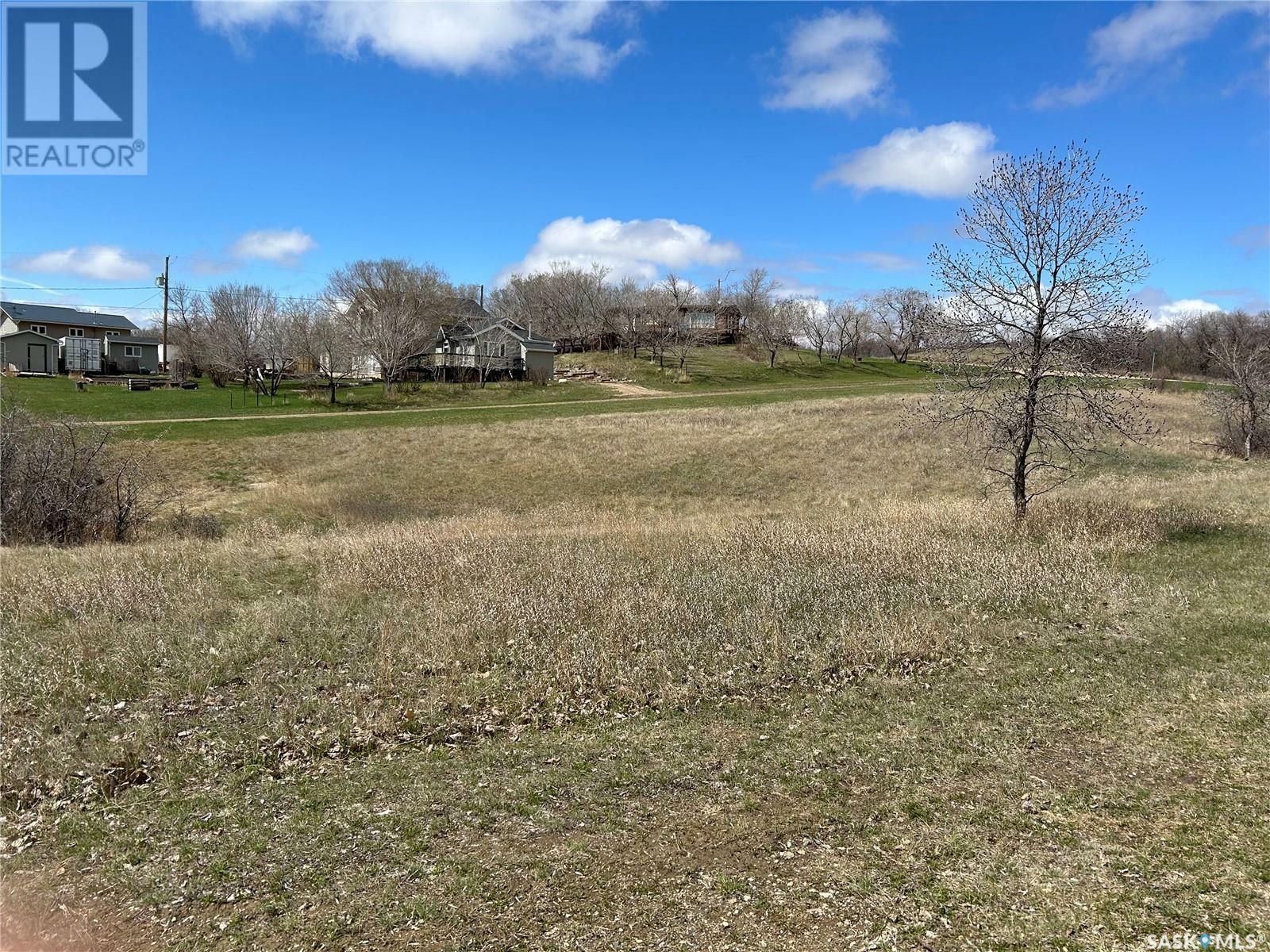 Property Photo: 611 Zephyr Street SK S0G 4L0