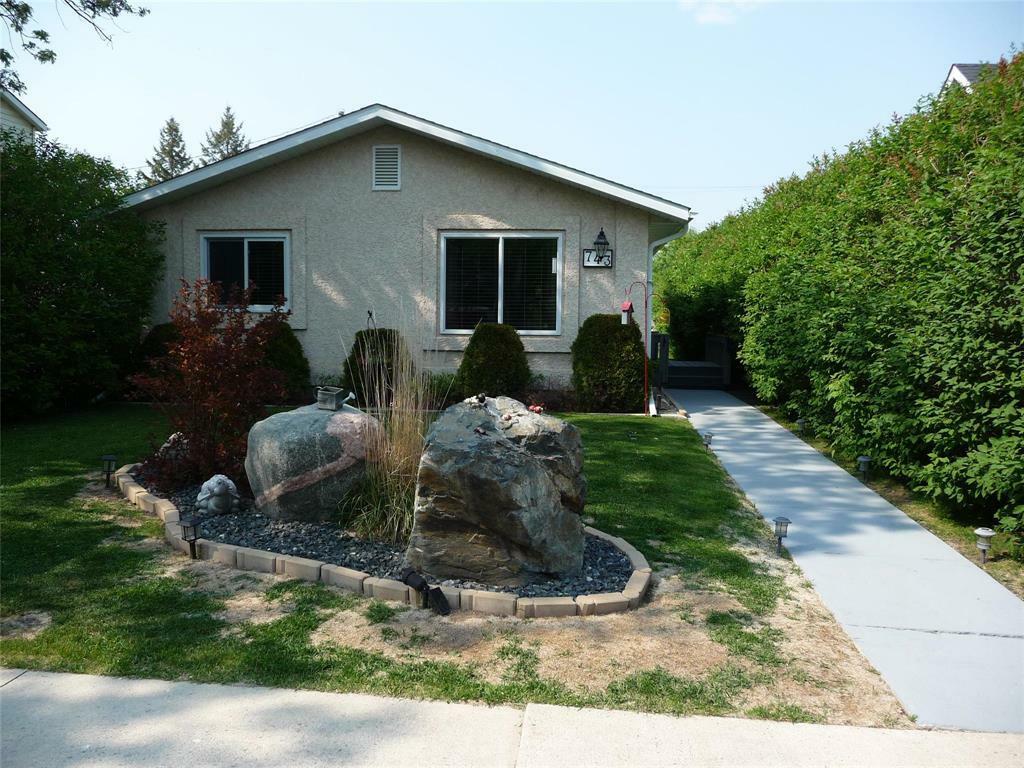 743 Ashton Avenue  Beausejour MB R0E 0C0 photo