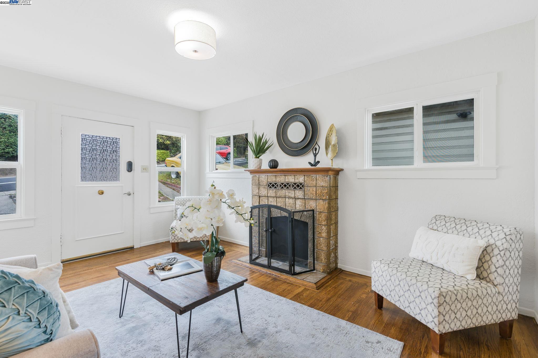 Property Photo: 812 Washington Ave CA 94706