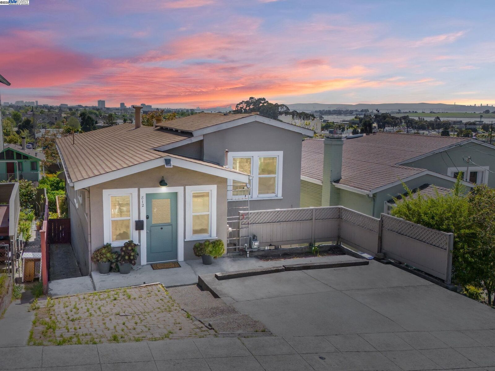 Property Photo:  812 Washington Ave  CA 94706 