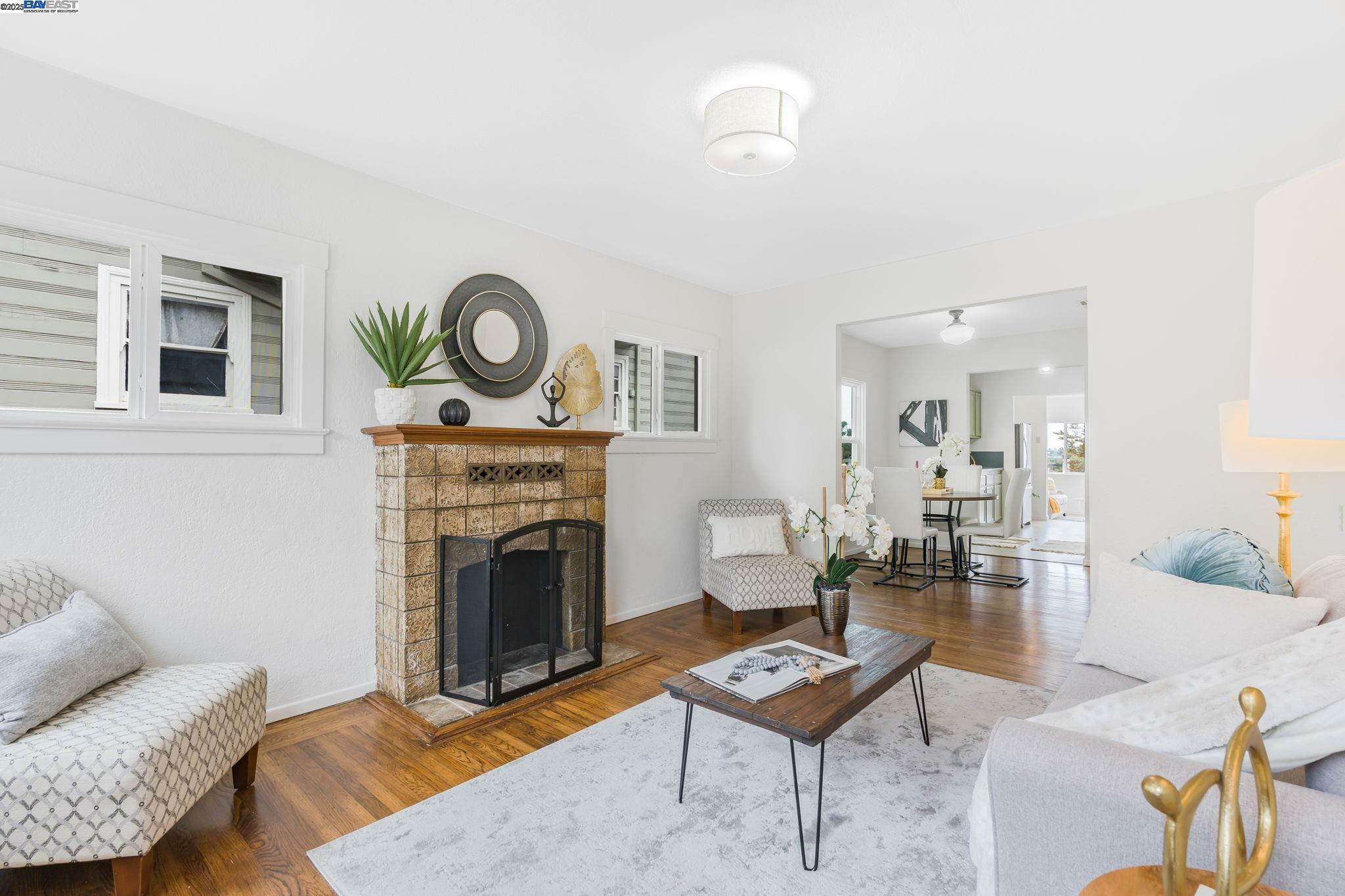 Property Photo: 812 Washington Ave CA 94706