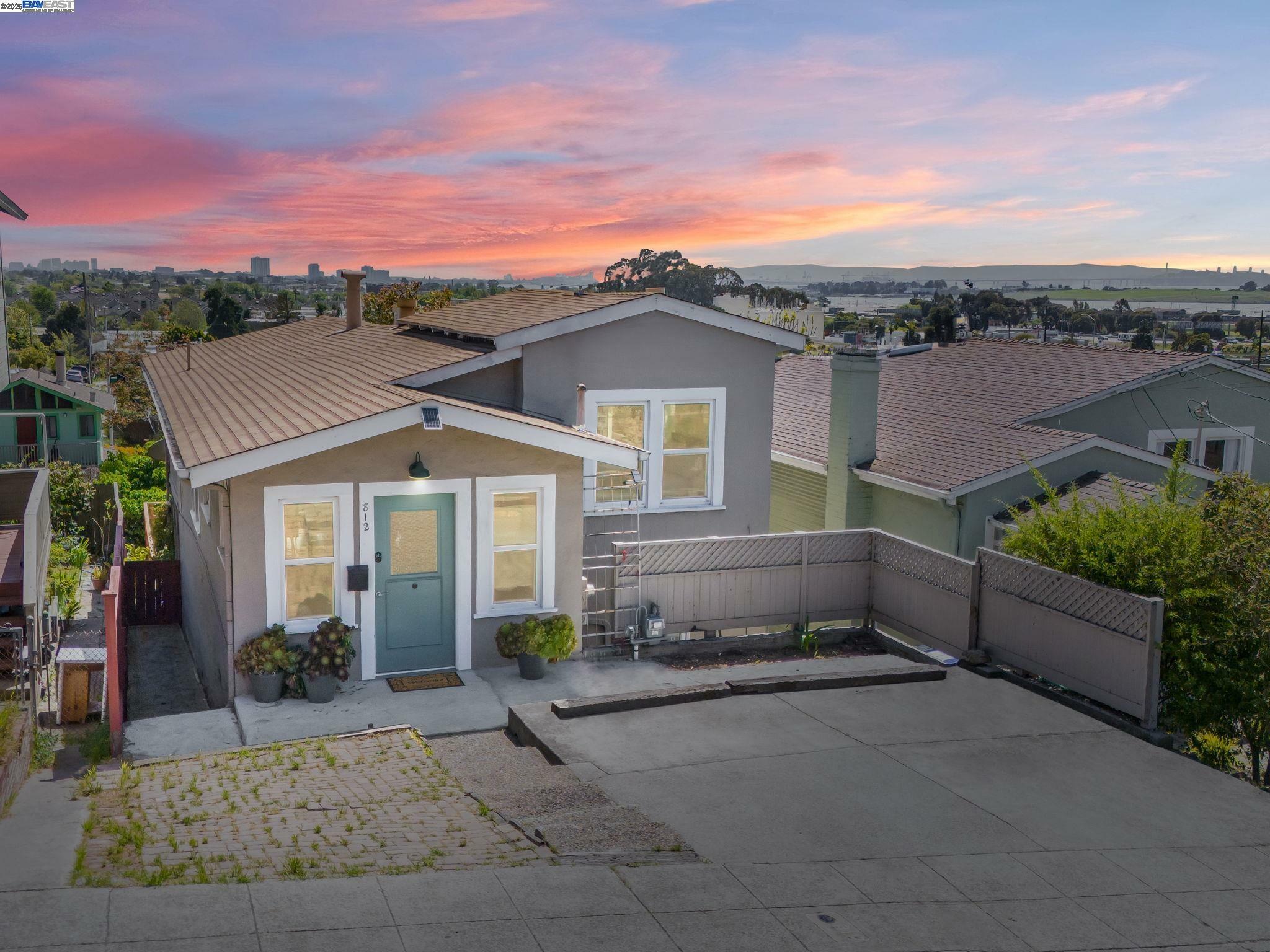 Property Photo: 812 Washington Ave CA 94706