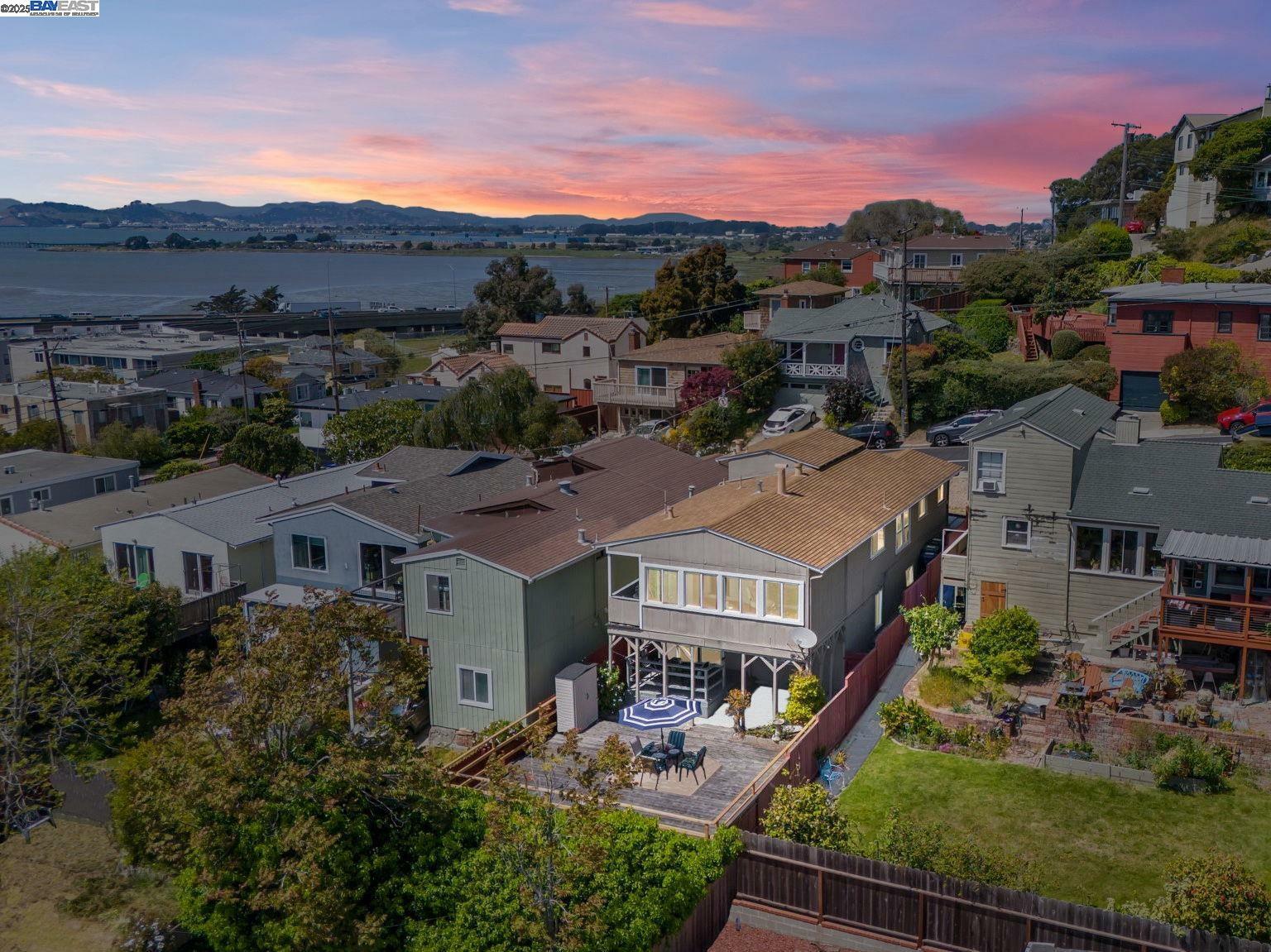 Property Photo: 812 Washington Ave CA 94706