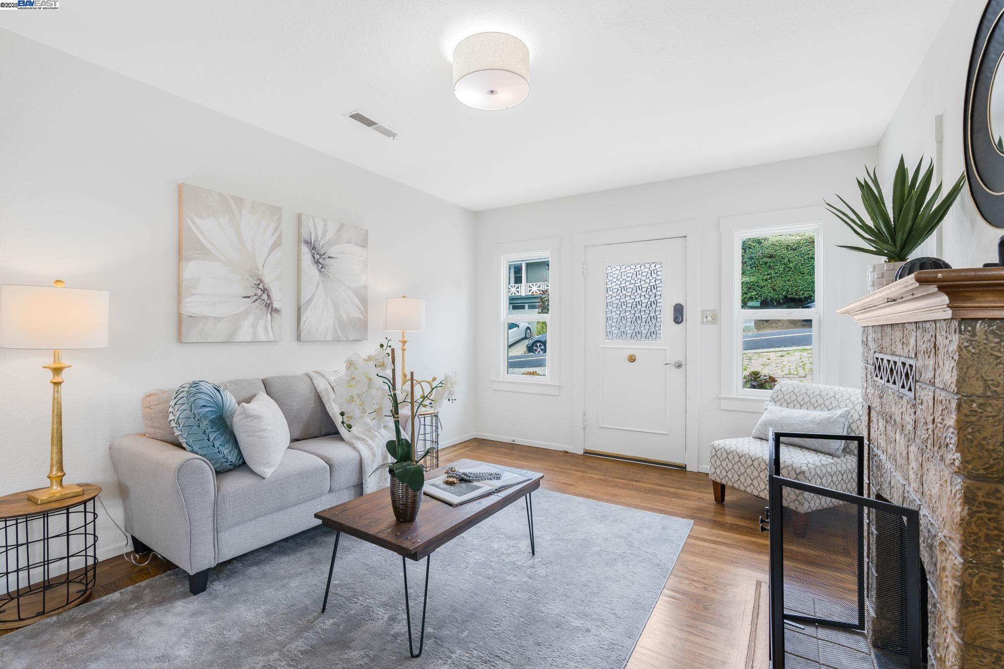 Property Photo: 812 Washington Ave CA 94706