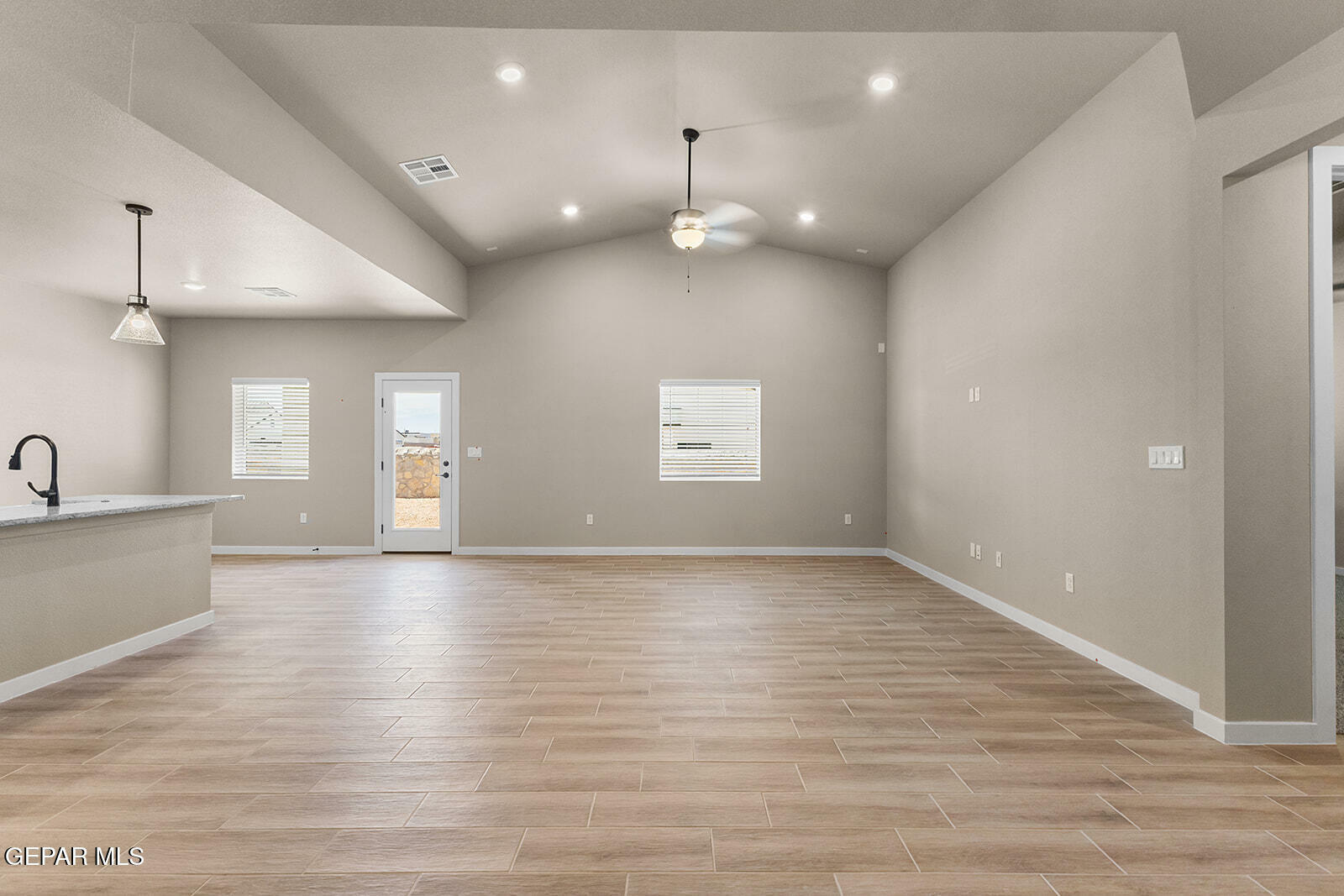 Property Photo: 13977 Lorenz Avenue TX 79928
