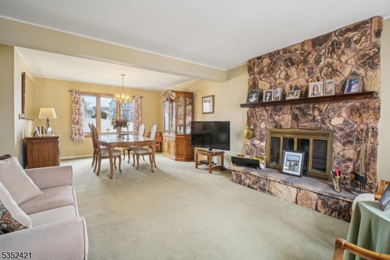 Property Photo: 40 Ridgeview Dr NJ 07424