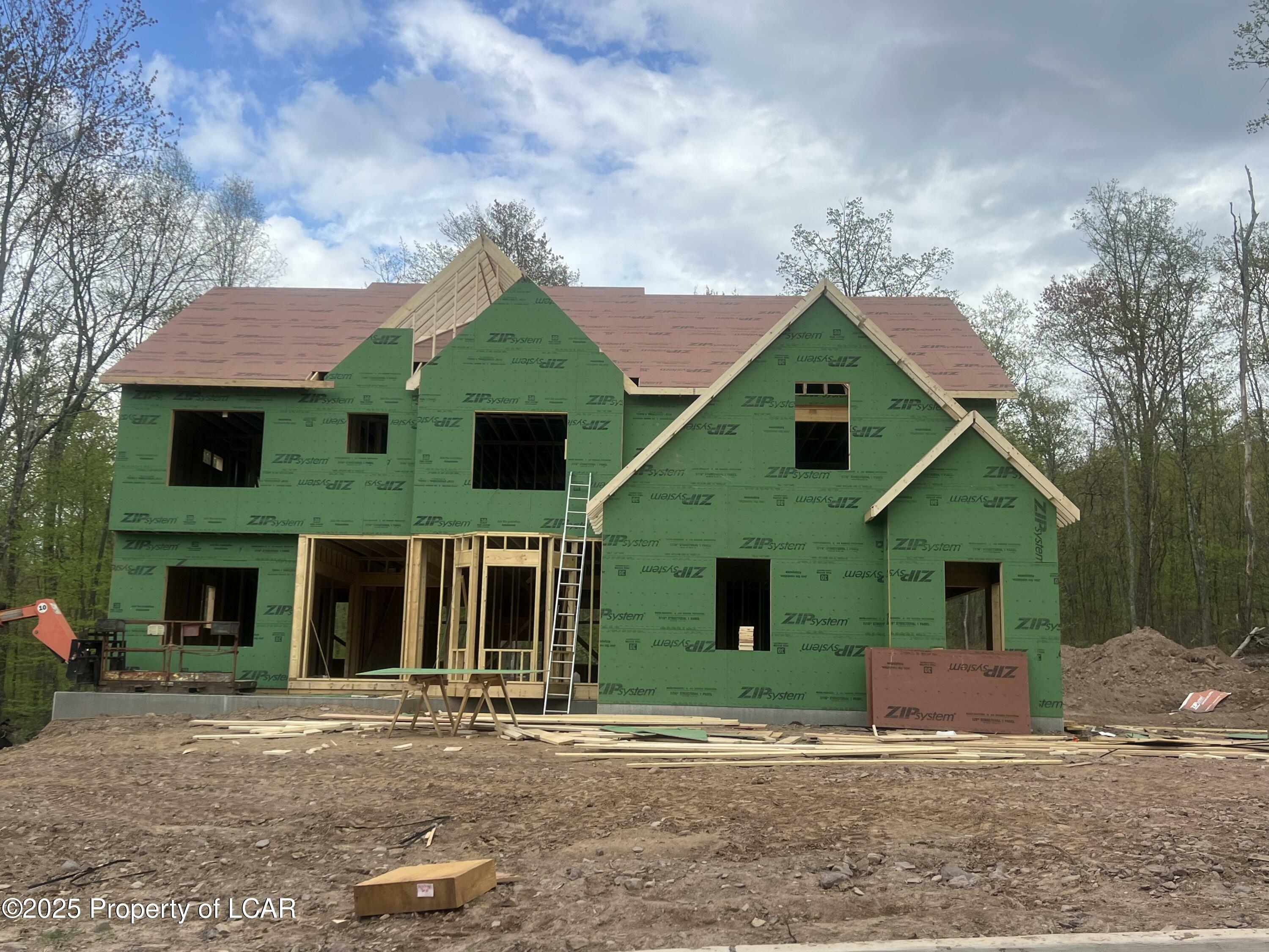 156 Heritage Way  Mountain Top PA 18707 photo