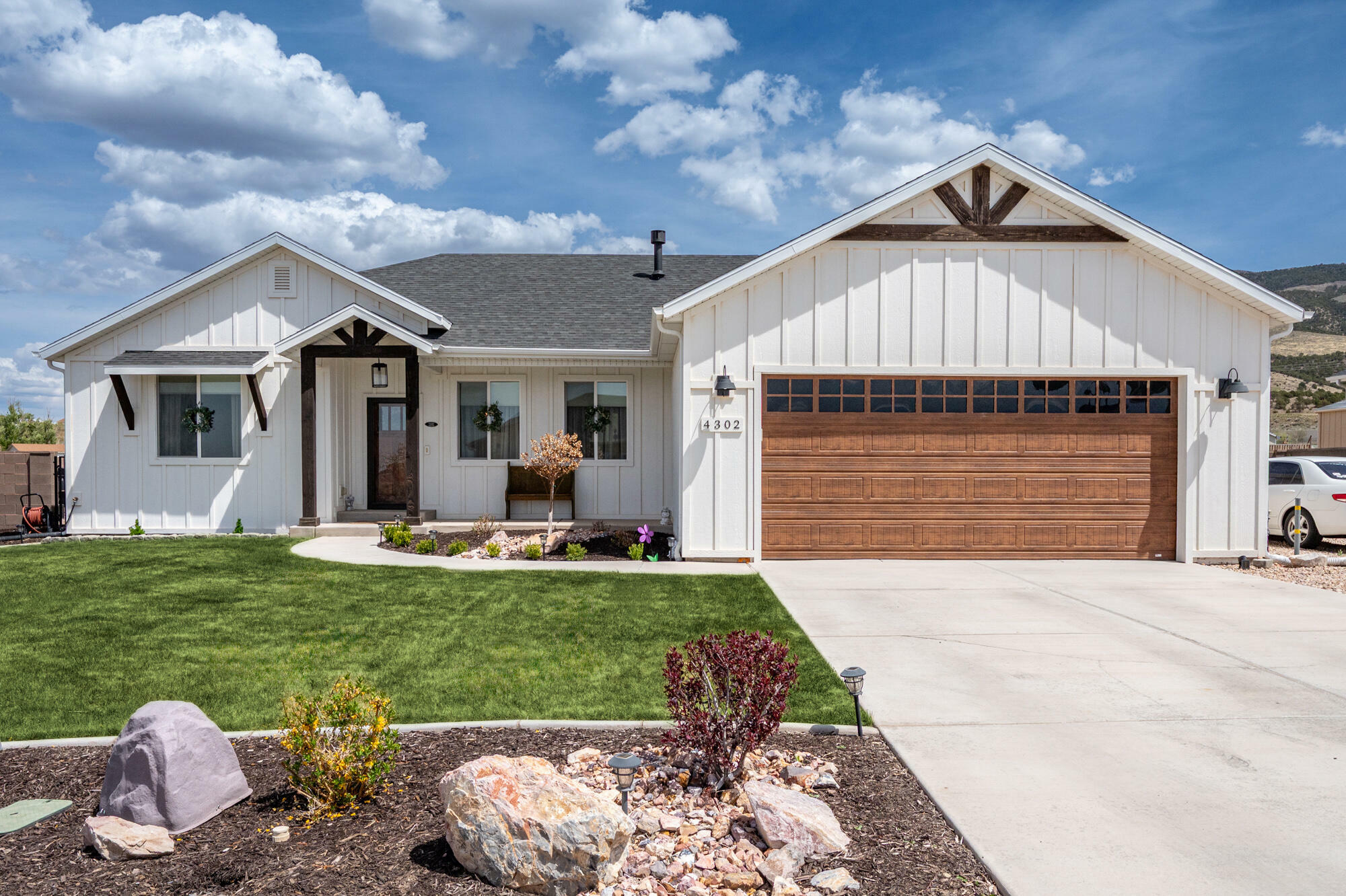 Property Photo: 4302 N Tomahawk Dr UT 84721