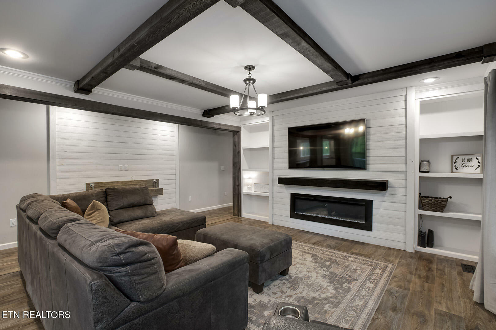 Property Photo: 215 Eastwood Rd TN 37880