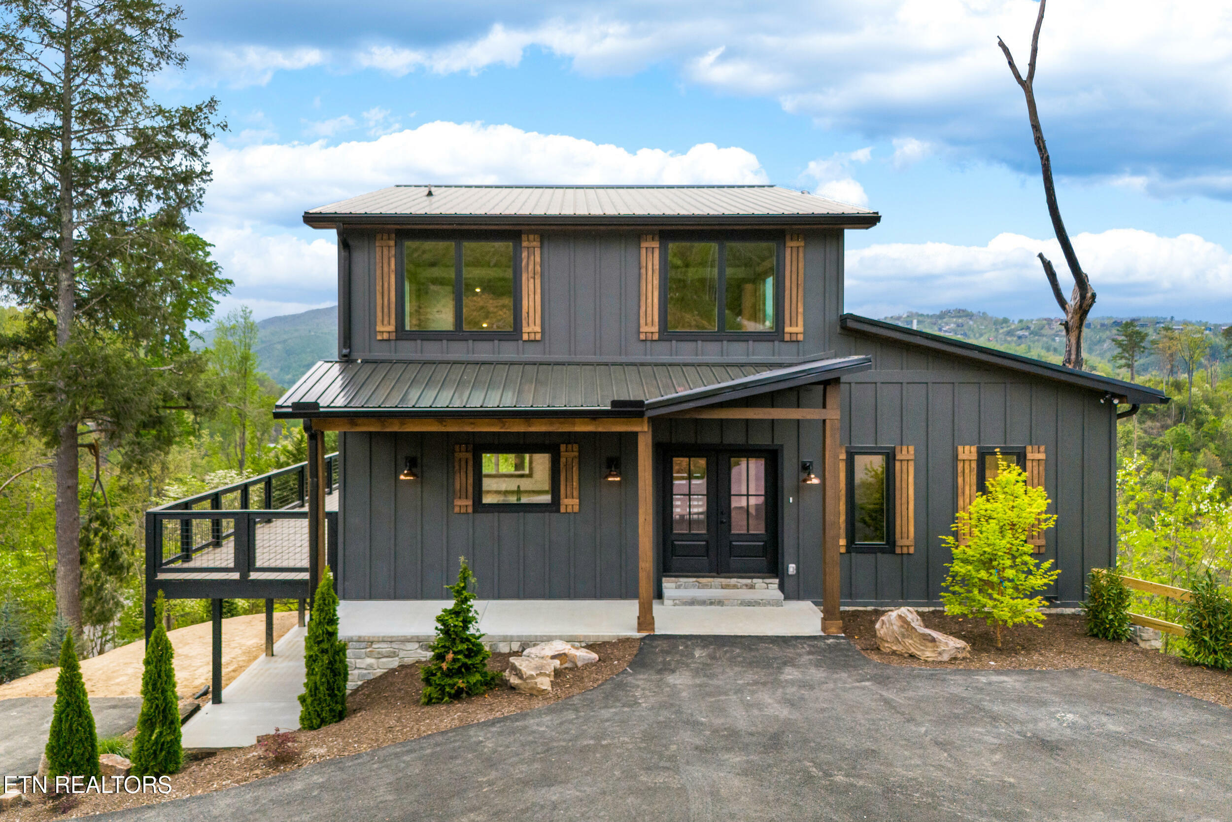 261 Browns Ridge Rd  Gatlinburg TN 37738 photo