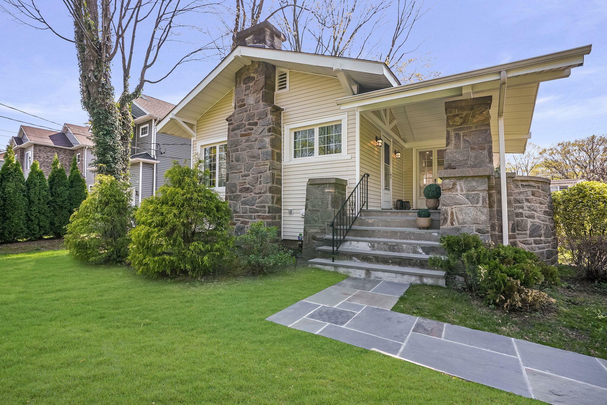 Property Photo: 758 Mamaroneck Avenue NY 10605