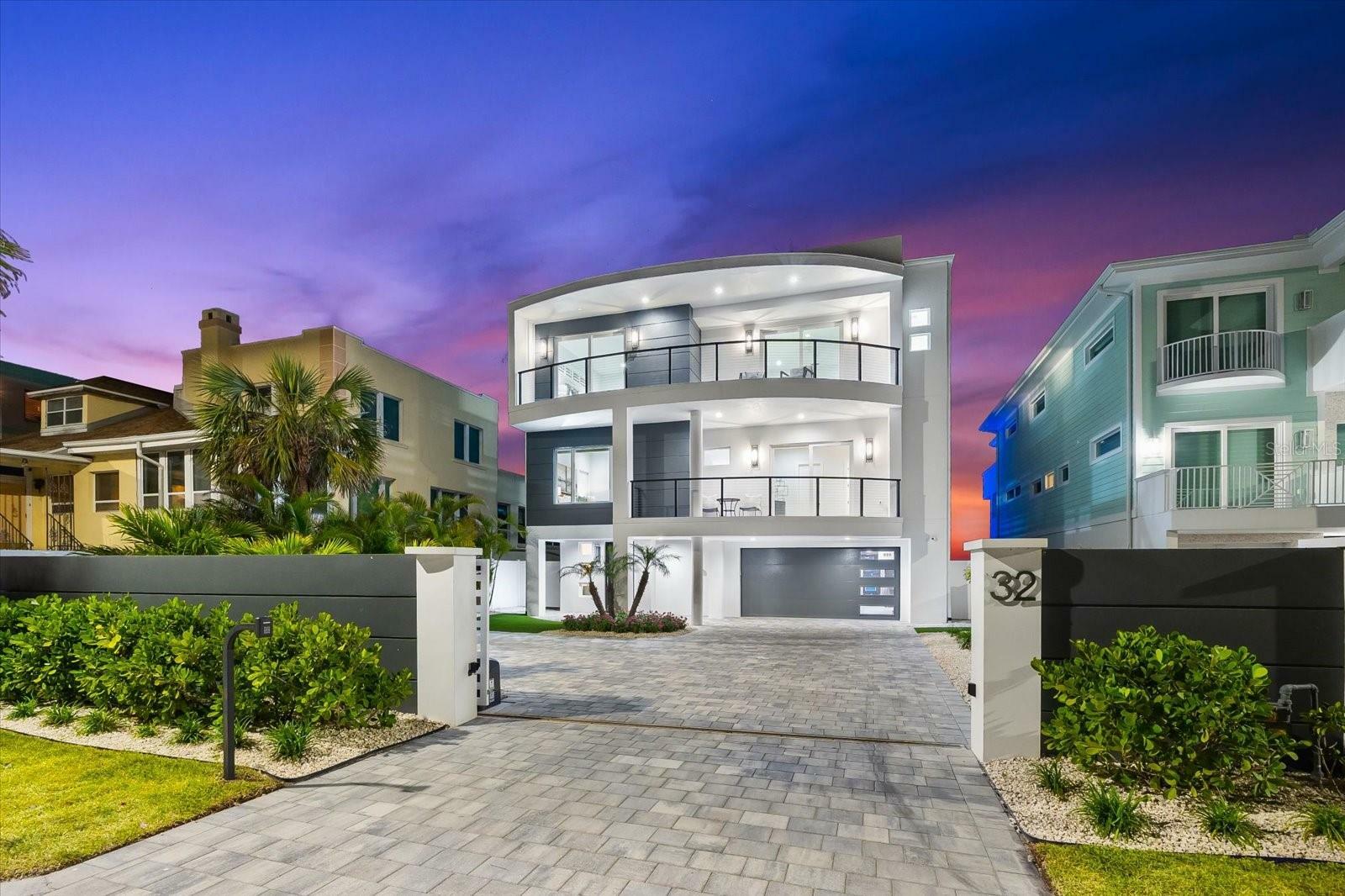 Property Photo: 32 Gulf Boulevard FL 33785