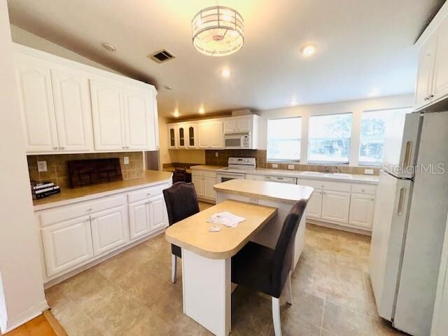 Property Photo:  24270 Browning Place  FL 34601 