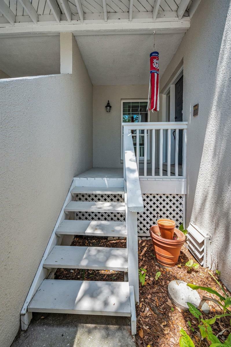 Property Photo:  5115 S Jules Verne Court  FL 33611 