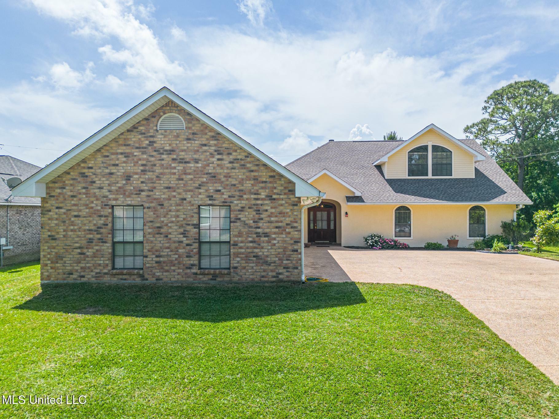 Property Photo: 113 Fernwood Drive MS 39571