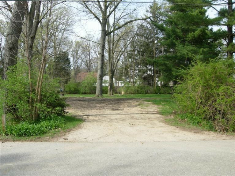 Property Photo: 516 E Detroit Street MI 49117