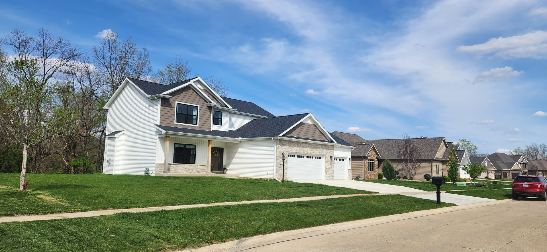 Property Photo:  2102 Slade Lane E  IL 61853 